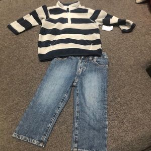 NWT-Boys 2T fleece pullover and jeans, stylish!